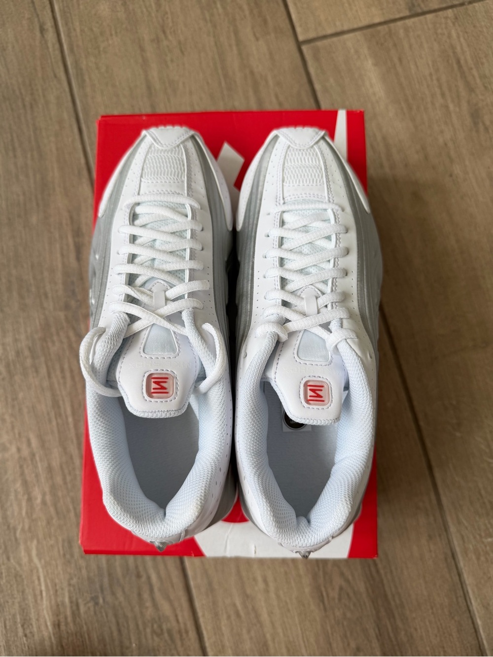 Nike Shox R4 (GS ) - Picture 6 of 9
